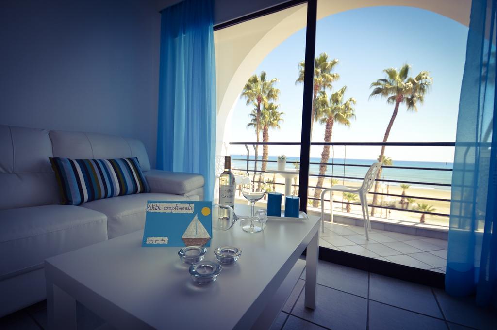 Krasas Beach Apartment Rentals Larnaka Zimmer foto