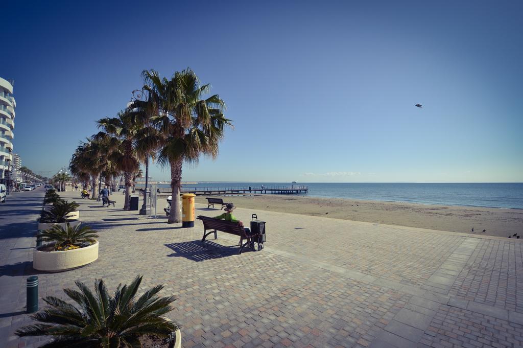 Krasas Beach Apartment Rentals Larnaka Zimmer foto